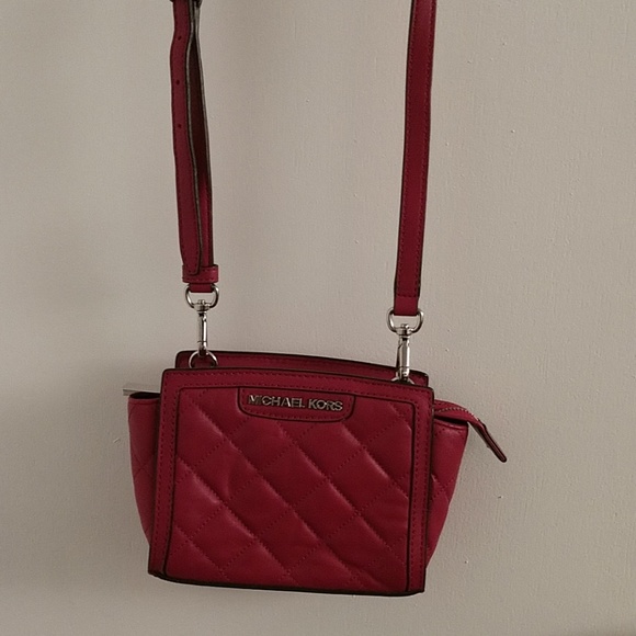 Michael Kors Selma Quilted Mini Crossbody Leather Purse - Picture 3 of 8